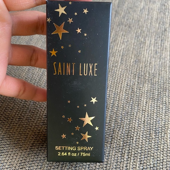 NIB Full Size Saint Luxe Setting Spray Setting RETAIN MOISTURE GLOWY Makeup - Picture 5 of 10